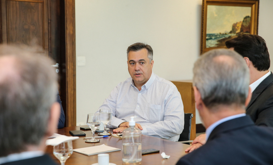 O Governador Carlos Massa Ratinho Junior recebe nesta quinta-feira (19),  representantes do Tribunal de Contas, Ministério Publico, Assembléia Legislativa e secretários de Estado para reunião de efeitos da Pandemia no Estado,  Curitiba, 19/03/2020 - Foto: Geraldo Bubniak/AEN