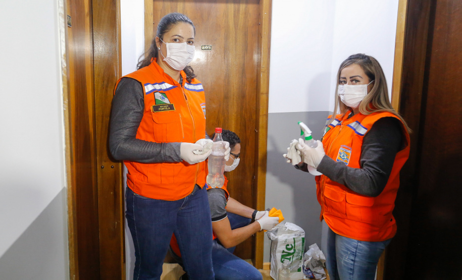 O Governo do Estado viabilizou uma rede de proteção aos profissionais de saúde diretamente ligados ao controle e tratamento do coronavírus no Paraná. Hotéis de diferentes municípios, de maneira voluntária, serão transformados em alojamentos a partir da próxima semana. A iniciativa atende uma solicitação do governador Carlos Massa Ratinho Junior e será coordenada pela Secretaria da Saúde e Defesa Civil estadual. A intenção é evitar a propagação da doença.Foto Gilson Abreu/AEN