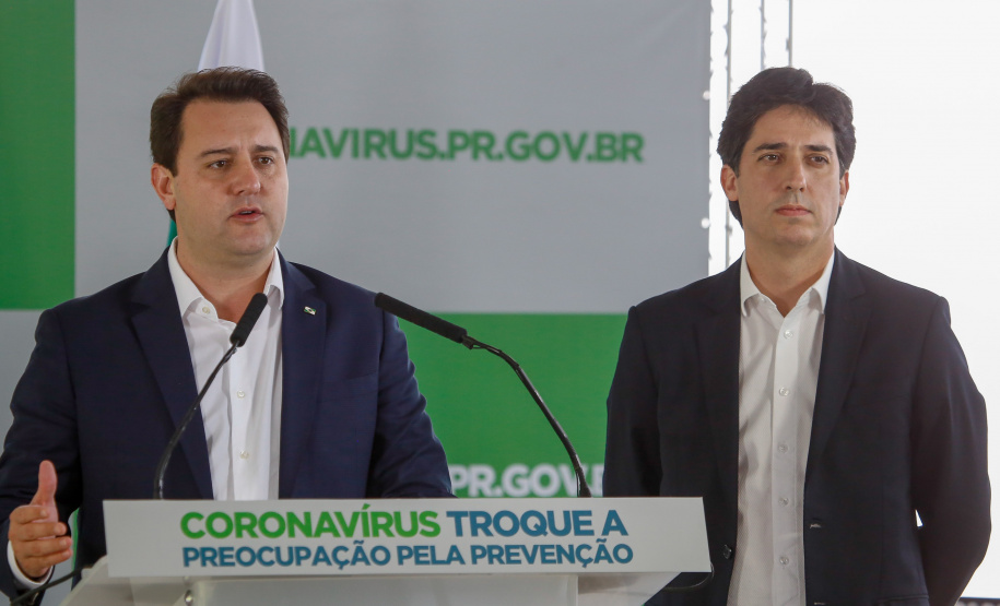 O governador Carlos Massa Ratinho Junior anunciou nesta terça-feira (24) um pacote social de R$ 400 milhões para ajudar famílias paranaenses mais vulneráveis a enfrentarem a pandemia do novo coronavírus. Foto: Gilson Abreu/AEN
