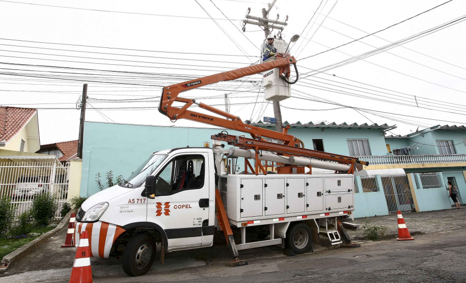 Copel amplia isenções e suspende cortes em residências e hospitais. Foto: Jonas Oliveira/Arquivo AEN