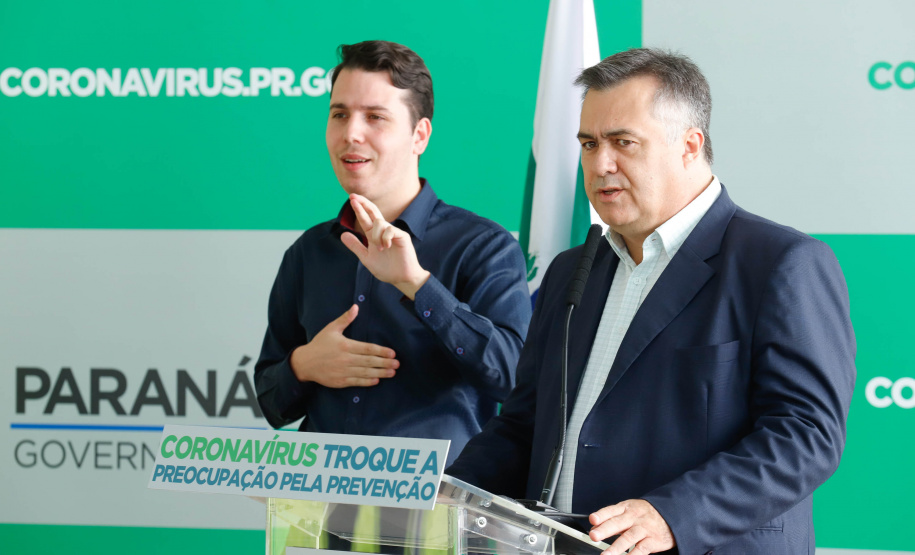 O Governo do Estado segue o planejamento de combate ao coronavírus e anunciou nesta quinta-feira (26) toda a estrutura disponível no Paraná para garantir atendimento a pacientes que precisem de suporte médico-hospitalar por causa da Covid-19. O quadro apresentado pelo governador Carlos Massa Ratinho Junior mostrou que todas as regiões paranaense estão atendidas.