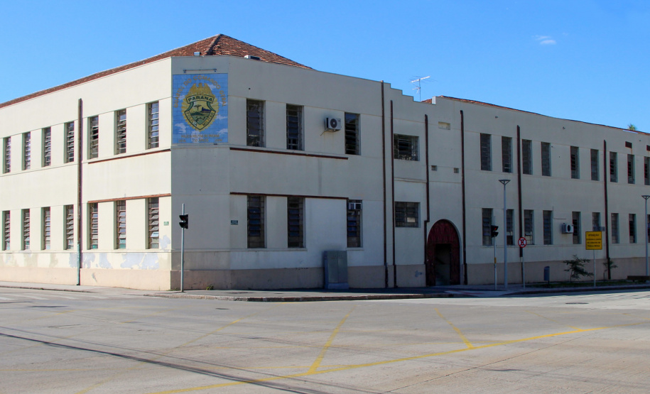 Quartéis da PM e do Corpo de Bombeiros recebem doações. Foto: PMPR