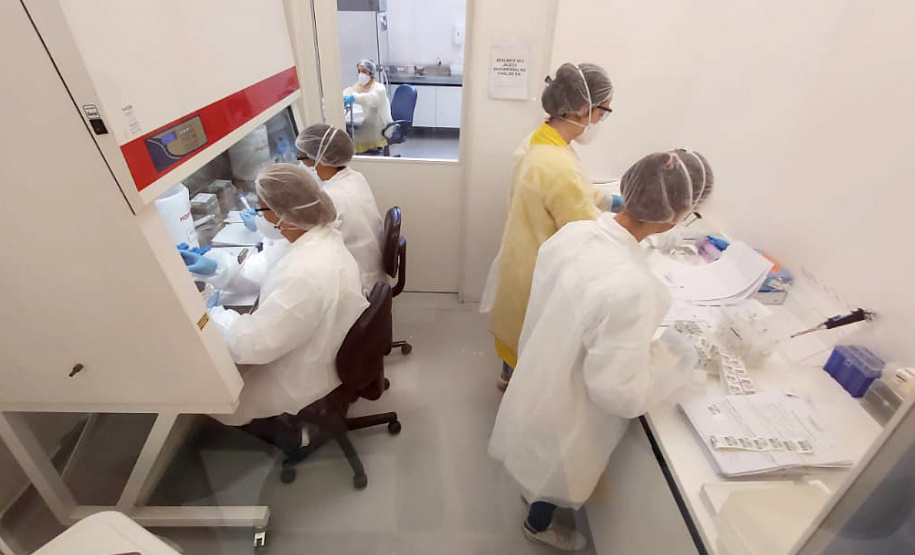 Saiba como é feito o exame para detectar o novo coronavírus no Paraná. Foto:SESA