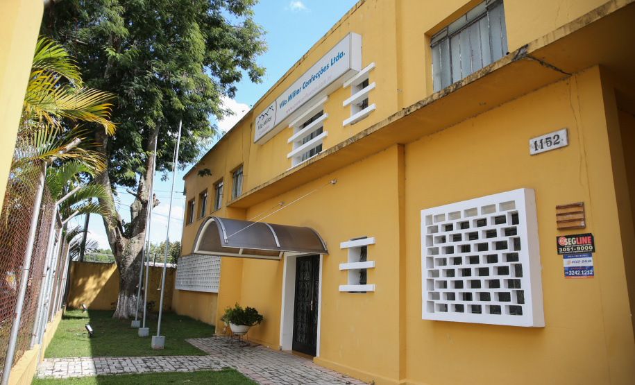 Uniformes Covid AVM Produção de uniformes e máscaras pela Associação da Vila Militar do Paraná Confecções. Curitiba, 27/03/2020 - Foto: Geraldo Bubniak/AEN