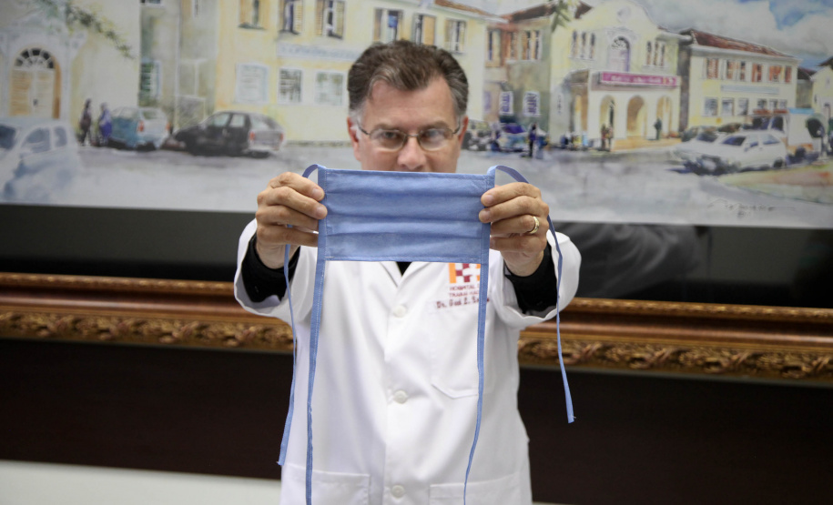 Mascara Idealizador do projeto, o diretor-superintendente do Hospital do Trabalhador, Geci Labres de Souza Júnior, ressaltou a qualidade da produção local, além do custo infinitamente menor ao que vem sendo cobrado no mercado.Foto:Ari Dias/AEN