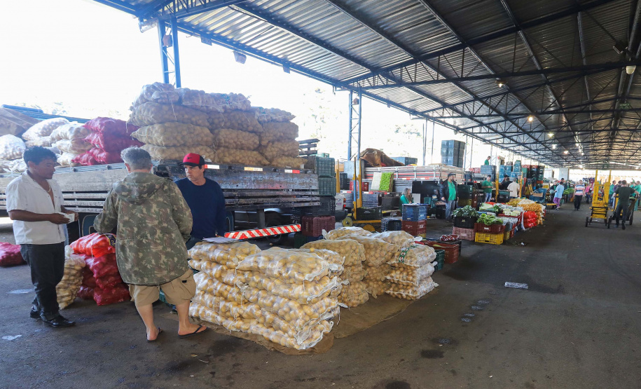 Apoio e planejamento do Estado garantem abastecimento de alimentos.Foto: Arnaldo Alves / AEN