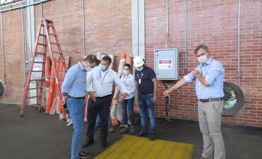 Uma das medidas adotadas pela Sanepar foi colocar em funcionamento mais um conjunto motobomba de uma das estações elevatórias do Sistema Iguaçu. Foto: Sanepar