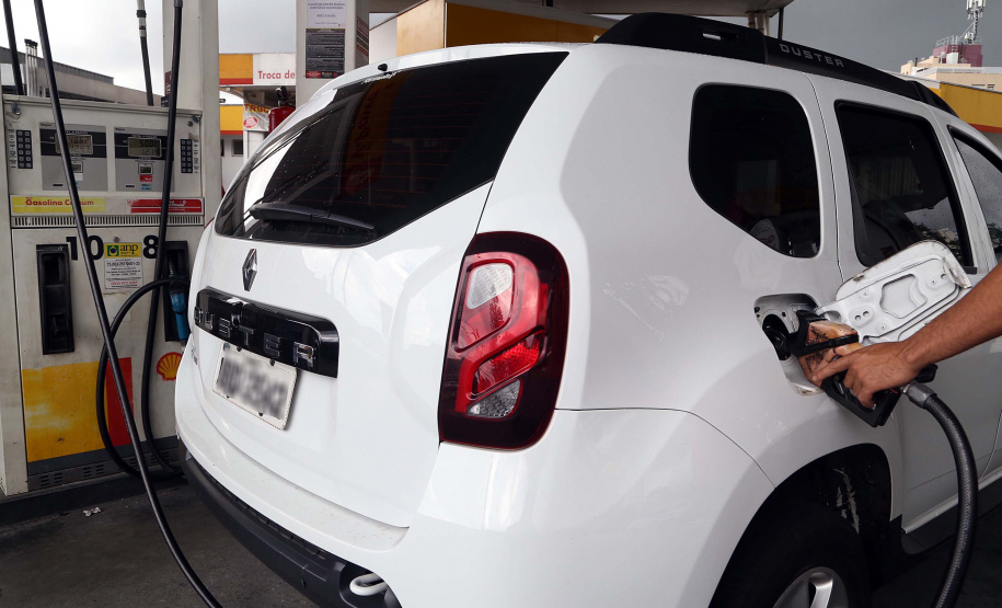 Relatório de monitoramento de postos de combustíveis agora é digital. Foto: Gilson Abreu/AEN