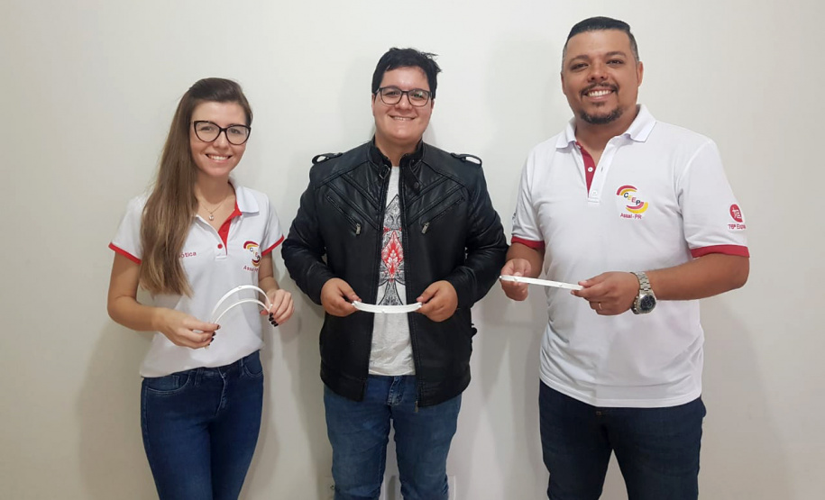 Ceep de Assaí produz máscaras-escudo para doar a profissionais de saúde. Foto:SEED