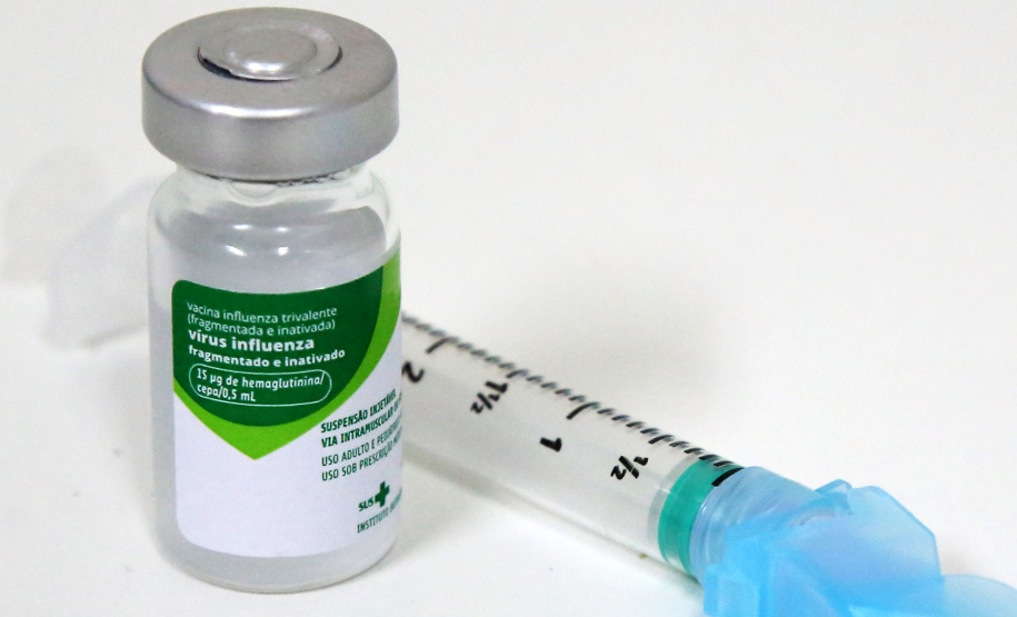 Paraná já distribuiu mais de 1 milhão de doses de vacina contra a gripe. Foto: Jaelson Lucas/AEN