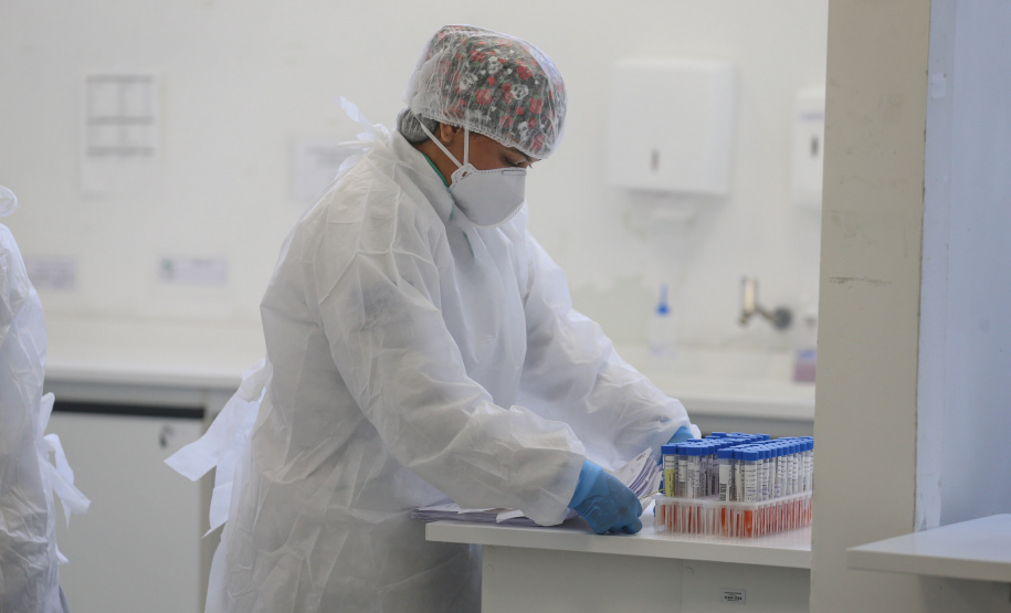 Laboratório Central do Estado - LACEN  -  Recepção  de amostras para teste do Coronavirus. Curitiba, 01/04/2020 - Foto: Geraldo Bubniak/AEN