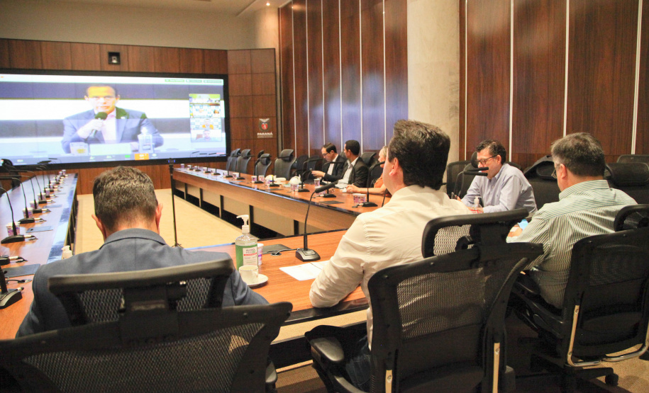 Governadores dos estados que forma o Consórcio de Integração Sul e Sudeste (Cosud) se reuniram nesta quinta-feira (02/04), por meio de videoconferência, para debater questões de saúde e impactos econômicos provocados pela pandemia do novo coronavírus.

Foto: Ari Dias/AEN