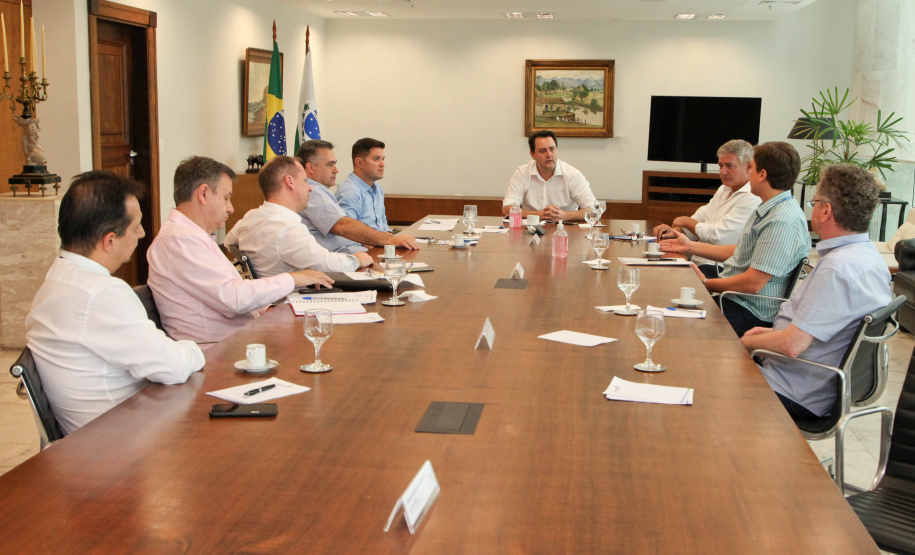 O governador Carlos Massa Ratinho Junior determinou nesta quinta-feira (02/04) a agilidade na conclusão de três hospitais regionais como forma de ampliar a força-tarefa do Estado no enfrentamento ao coronavírus. Previstas inicialmente para serem concluídas em dezembro, as obras dos complexos de Telêmaco Borba (Campos Gerais), Guarapuava (Centro) e Ivaiporã (Vale do Ivaí) serão antecipadas pela Secretaria de Estado da Saúde. 
 Foto: Ari Dias/AEN