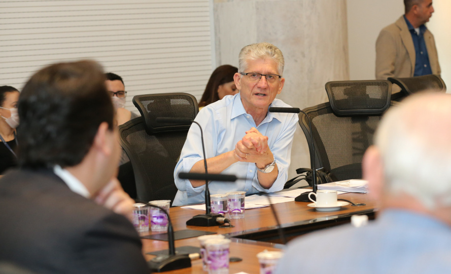 O Governador Carlos Massa Ratinho Junior em videoconferencia nesta terça-feira (07/04),  em reunião com Deputados Estaduais no Palácio Iguaçu. Na foto, o Secretário de Estado da Agricultura, Norberto Ortigara.   Curitiba, 07/04/2020 - Foto: Geraldo Bubniak/AEN