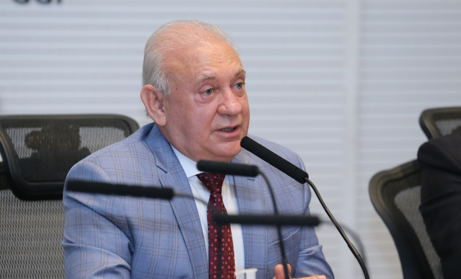 O Governador Carlos Massa Ratinho Junior em videoconferencia nesta terça-feira (07/04),  em reunião com Deputados Estaduais no Palácio Iguaçu. Na foto, o Presidente da Alep, Ademar Traiano.   Curitiba, 07/04/2020 - Foto: Geraldo Bubniak/AEN