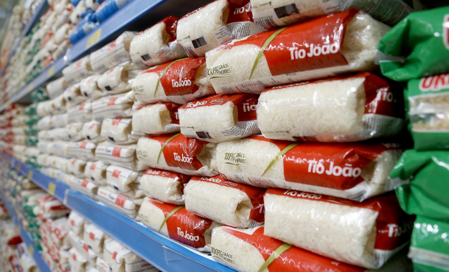 Governo repassa R$ 12 milhões para atender 305 mil famílias vulneráveis. Foto: Jaelson Lucas/AEN