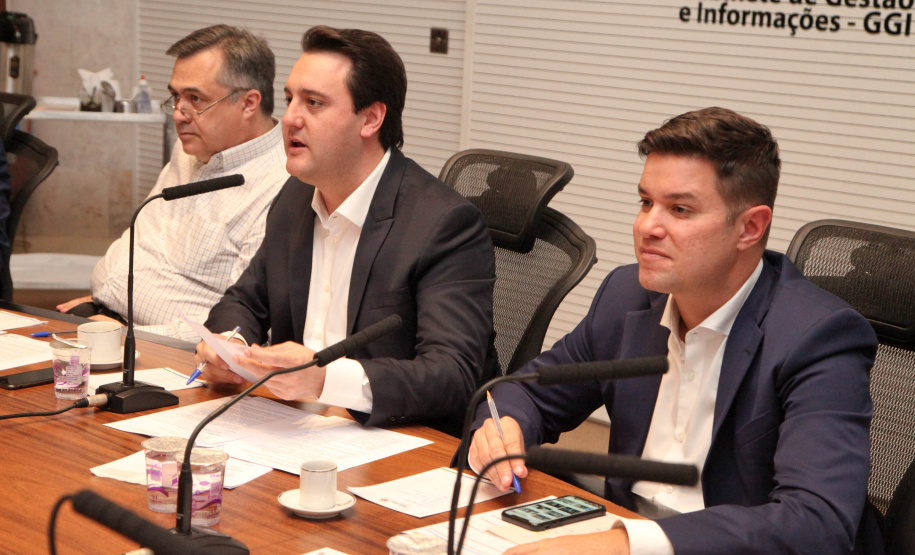 O governador Carlos Massa Ratinho Junior participou nesta quarta-feira (8) de uma videoconferência com presidentes de entidades sindicais estaduais e nacionais. O encontro serviu para estreitar o diálogo com as lideranças dos trabalhadores e teve como objetivo primordial a defesa dos empregos diante dos reflexos econômicos gerados pela pandemia do novo coronavírus.Foto: Ari Dias/AEN