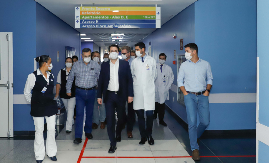 O governador Carlos Massa Ratinho Junior visita o  Hospital do Rocio, em Campo Largo.