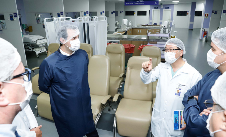 O governador Carlos Massa Ratinho Junior visita o  Hospital do Rocio, em Campo Largo.
