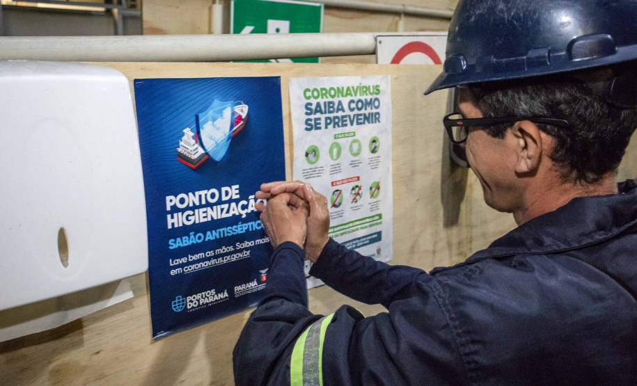 69 mil pessoas passaram por controle de saúde no porto de Paranaguá