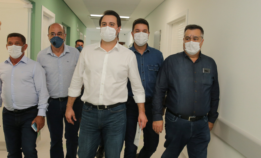 Hosp Ivaipora O Governador Carlos Massa Ratinho Junior visita nesta terça-feira (14/04) as instalações do Hospital Regional de Ivaiporã que terá 104 leitos, sendo 10 reservados para Unidade de Terapia Intensiva (UTI), centro cirúrgico e enfermarias. Ivaipora, 14/04/2020 - Foto: Geraldo Bubniak/AEN