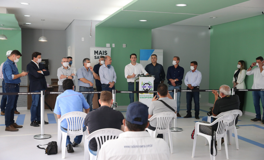 Hosp Ivaipora O Governador Carlos Massa Ratinho Junior visita nesta terça-feira (14/04) as instalações do Hospital Regional de Ivaiporã que terá 104 leitos, sendo 10 reservados para Unidade de Terapia Intensiva (UTI), centro cirúrgico e enfermarias. Ivaipora, 14/04/2020 - Foto: Geraldo Bubniak/AEN