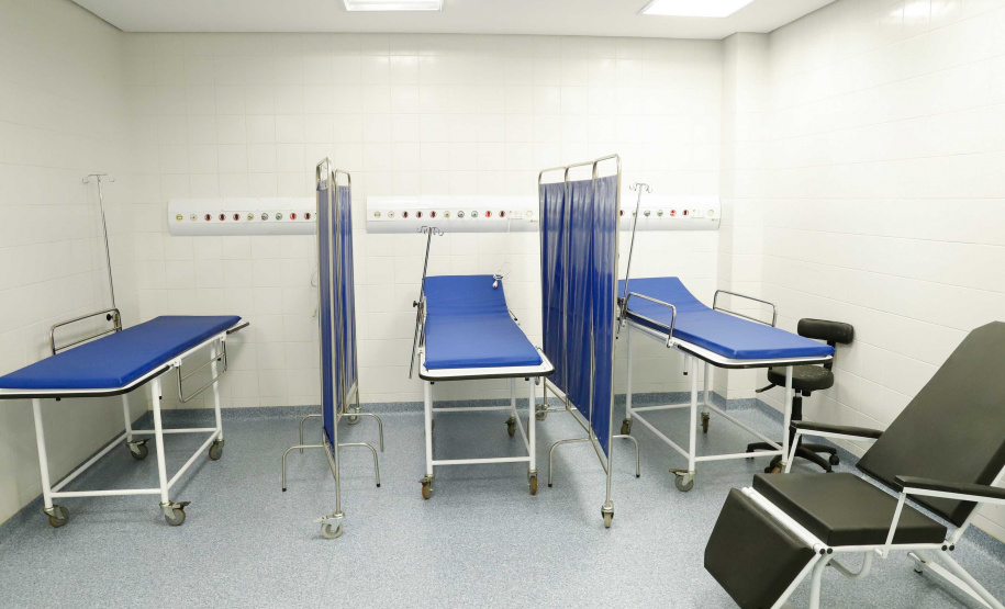 O Hospital Regional de Telêmaco Borba, nos Campos Gerais, vai entrar em funcionamento após uma espera de mais de dez anos. Para isso, o governador Carlos Massa Ratinho Junior assinou nesta terça-feira (14) um convênio com a Klabin e a prefeitura do município, permitindo que o complexo médico possa operar em até 45 dias.