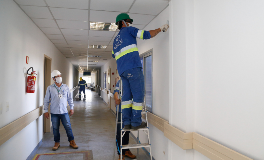 14.04.2020 - Governador Carlos Massa Ratinho Junior visita o Hospital Regional de Telêmaco Borba. Foto: Gilson Abreu/AEN