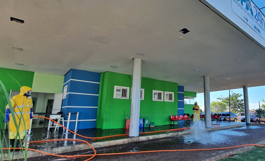 Sanepar atua na desinfecção do entorno de hospitais de Londrina. Foto: Sanepar