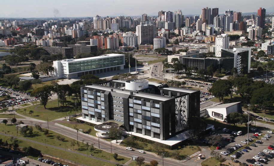 Para ajudar no combate ao Covid-19, Governador determina corte de 30% na remuneração. Foto: Arnaldo Alves/AEN
