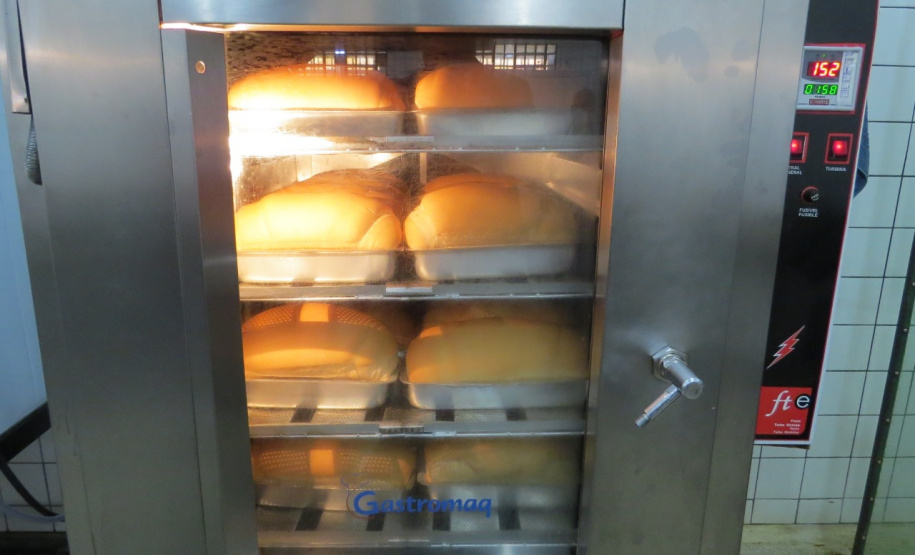 Parceria garante doação de pães e kits de hortaliças em Cascavel. Foto: Depen