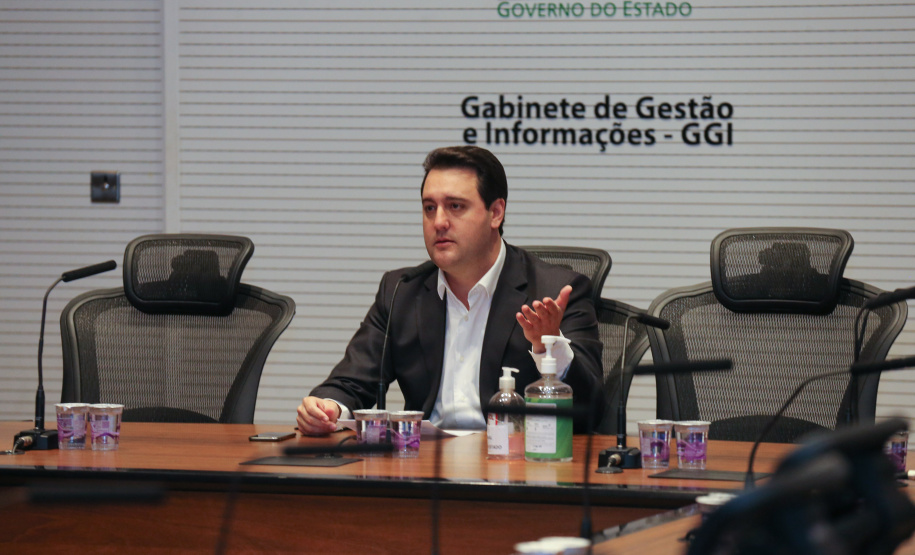 O Governo do Estado prepara um plano de ação projetando a retomada econômica do Paraná após a crise instalada com a pandemia de coronavírus. Em reunião por videoconferência com lideranças do setor produtivo que formam o chamado G7, o governador Carlos Massa Ratinho Junior informou nesta segunda-feira (20) que um comitê de trabalho foi criado para propor estratégias que busquem acelerar o processo de recuperação. O grupo, destacou Ratinho Junior, será liderado pelo vice-governador Darci Piana.