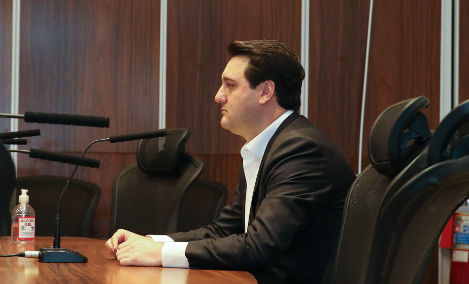 O Governo do Estado prepara um plano de ação projetando a retomada econômica do Paraná após a crise instalada com a pandemia de coronavírus. Em reunião por videoconferência com lideranças do setor produtivo que formam o chamado G7, o governador Carlos Massa Ratinho Junior informou nesta segunda-feira (20) que um comitê de trabalho foi criado para propor estratégias que busquem acelerar o processo de recuperação. O grupo, destacou Ratinho Junior, será liderado pelo vice-governador Darci Piana.