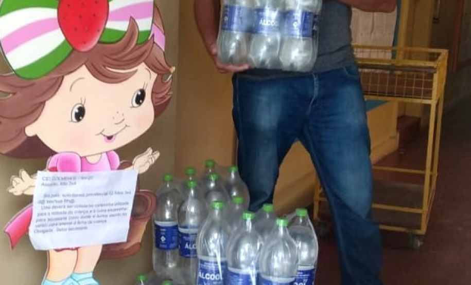 Governo entrega mais 1 mil litros de álcool para instituições. Foto: SEJUF