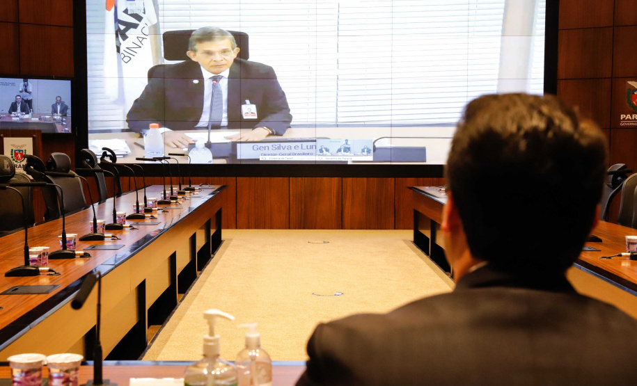 O governador Carlos Massa Ratinho Junior assinou um protocolo de intenções do Governo do Estado com a Companhia de Saneamento do Paraná (Sanepar), a Itaipu Binacional e o Parque Tecnológico Itaipu (PTI) para ampliar a qualidade ambiental nas bacias da região lindeira e a vida útil do Lago de Itaipu. O documento também estabelece o compartilhamento de dados e tecnologia para segurança de barragens e tratamento de efluentes e esgoto.
