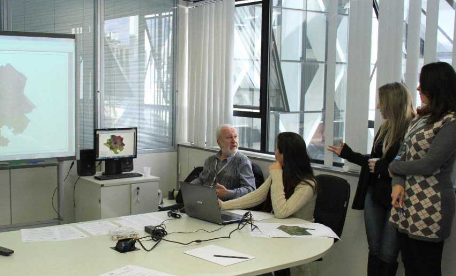 A Revisão do Plano Diretor Municipal (PDM), definida por lei para acontecer a cada 10 anos, é uma grande oportunidade para as prefeituras alinharem o planejamento urbano à meta 11 dos Objetivos do Desenvolvimento Sustentável (ODS), da Agenda 2030 da Organização das Nações Unidas (ONU). Dos 399 Municípios paranaenses, 199 têm até 22 de junho de 2022 para atualizar o documento. Foto:SEDU