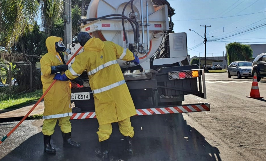 Sanepar repete desinfecção do entorno de hospitais de Londrina nesta sexta (24). Foto: Sanepar