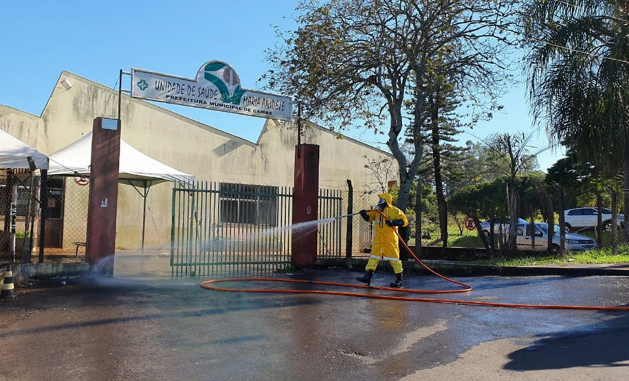 Sanepar repete desinfecção do entorno de hospitais de Londrina nesta sexta (24). Foto: Sanepar
