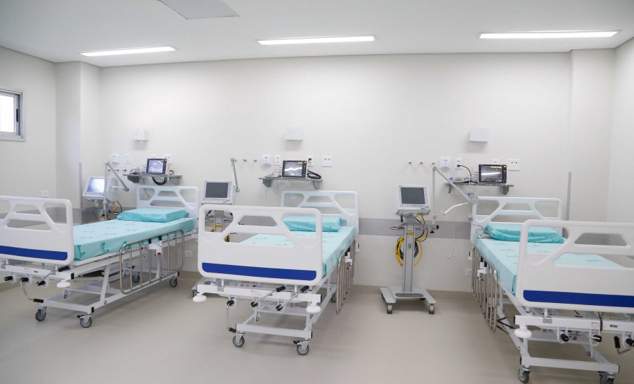 23/04/2020 Governador Carlos Massa Ratinho Junior, entrega leitos do Hospital Universitario de Londrina.Foto Gilson Abreu