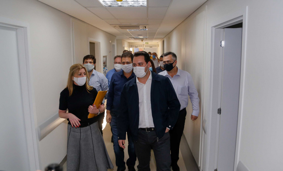 23/04/2020 Governador Carlos Massa Ratinho Junior, entrega leitos do Hospital Universitario de Londrina.Foto Gilson Abreu