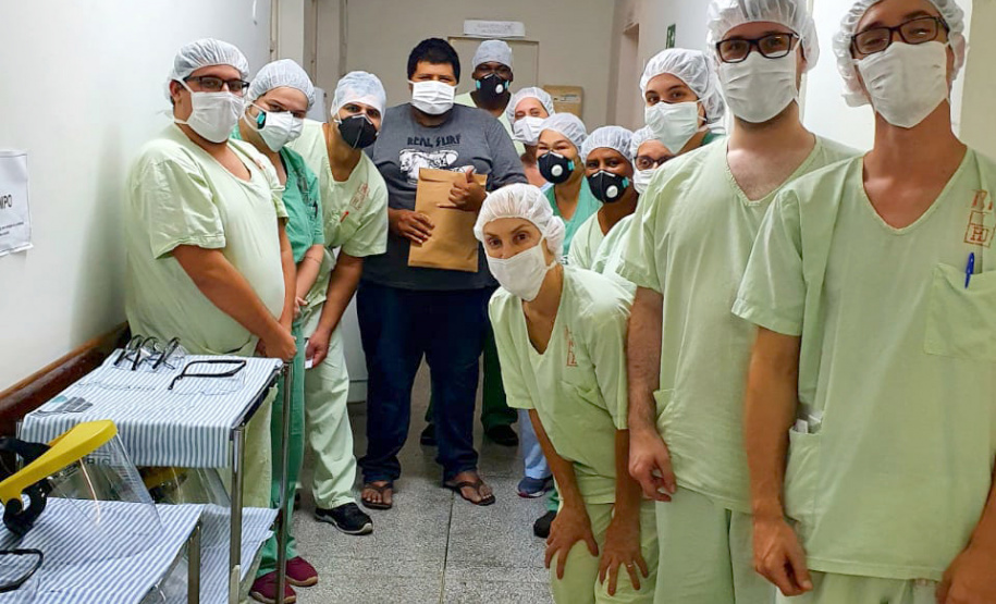 Profissionais de saúde salvam vidas na linha de frente.   Foto: Fátima Hirth Ruiz/Arquivo pessoal