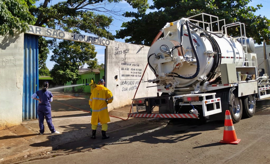 Desinfecção em asilos e hospitais combate coronavírus no Paraná. Foto: Sanrpar