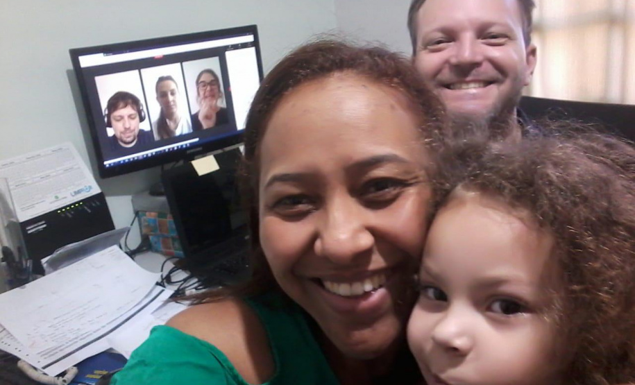 Um aplicativo que lembra os pacientes com doenças crônicas a tomarem seus medicamentos no horário e os avisa quando o remédio está prestes a acabar