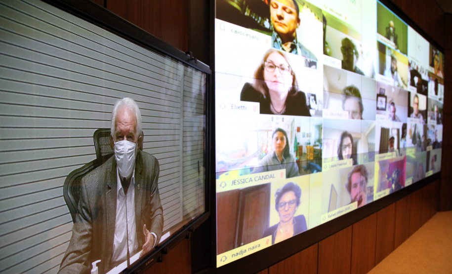 O Governo do Estado prepara para os próximos dias o lançamento de um grande pacote de incentivo à cultura paranaense. O anúncio foi feito nesta segunda-feira (04) pelo vice-governador Darci Piana e pela superintendente da Cultura, Luciana Casagrande, em reunião por videoconferência com diversos representantes do setor no Paraná.
 Foto: Ari Dias/AEN