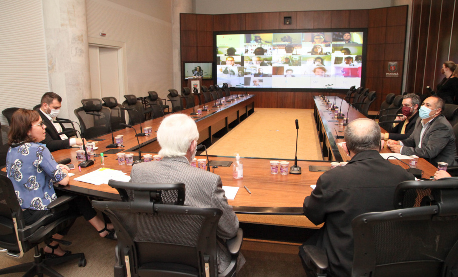 O Governo do Estado prepara para os próximos dias o lançamento de um grande pacote de incentivo à cultura paranaense. O anúncio foi feito nesta segunda-feira (04) pelo vice-governador Darci Piana e pela superintendente da Cultura, Luciana Casagrande, em reunião por videoconferência com diversos representantes do setor no Paraná.
 Foto: Ari Dias/AEN
