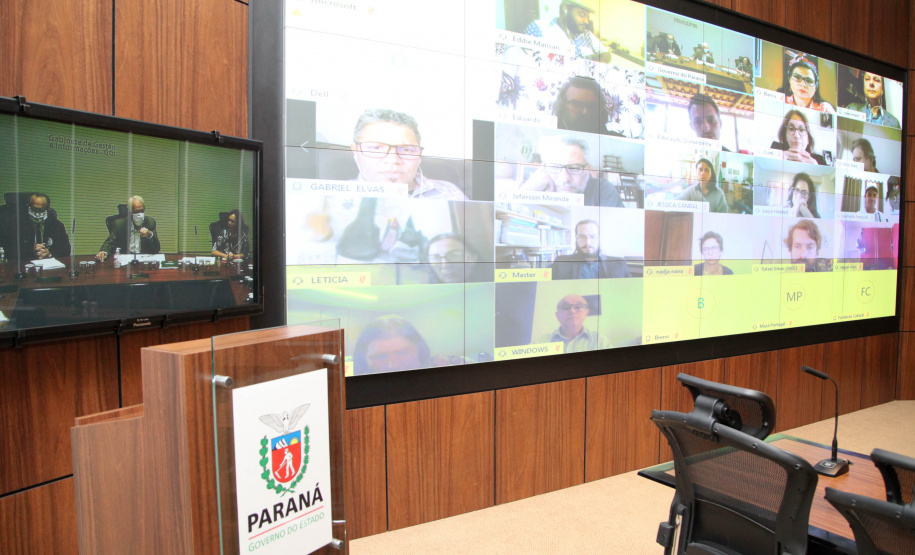 O Governo do Estado prepara para os próximos dias o lançamento de um grande pacote de incentivo à cultura paranaense. O anúncio foi feito nesta segunda-feira (04) pelo vice-governador Darci Piana e pela superintendente da Cultura, Luciana Casagrande, em reunião por videoconferência com diversos representantes do setor no Paraná.
 Foto: Ari Dias/AEN