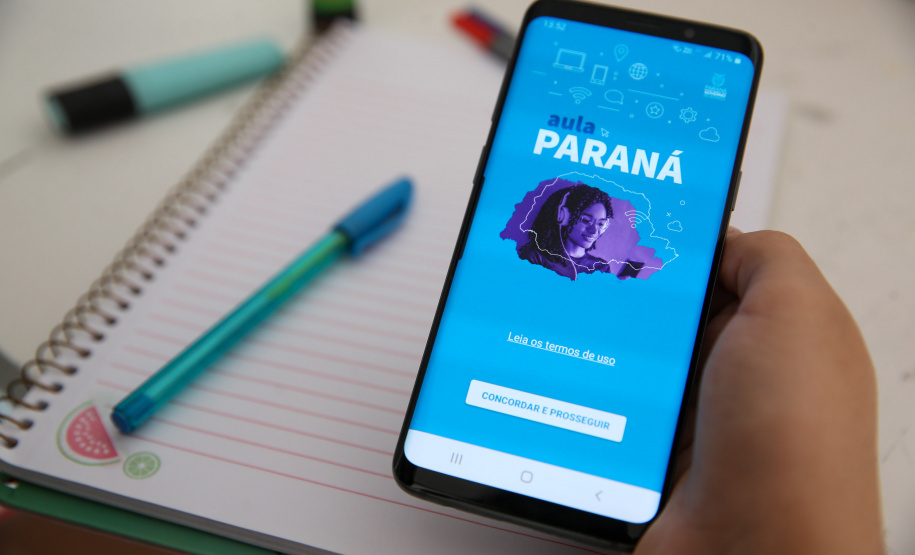 Professores aderem ao EaD e atraem alunos com alternativas criativas. Foto: Geraldo Bubniak/AEN