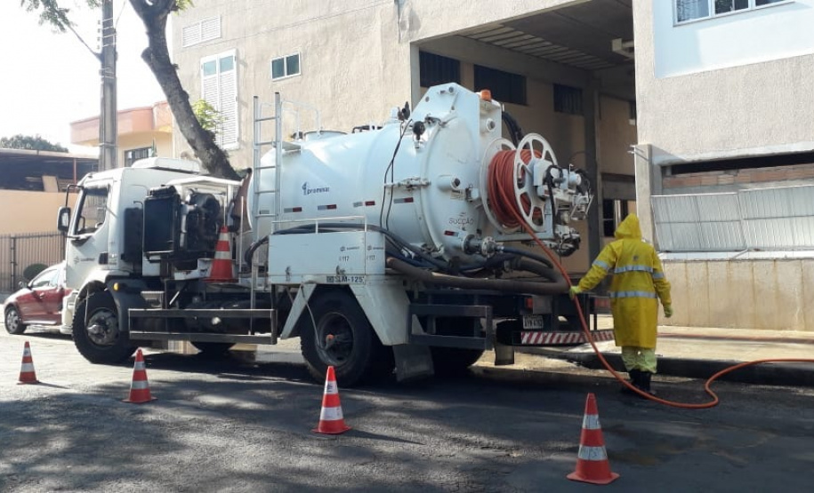 Sanepar continua desinfecção em hospitais e asilos. Foto: Sanepar