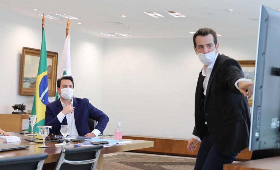 Reuniao SEED Paraná comemora bons números do ensino a distância na Rede Pública.
Os números foram apresentados nesta quarta-feira (06) pela Secretaria da Educação e do Esporte ao governador Carlos Massa Ratinho Junior. - Foto: Geraldo Bubniak/AEN