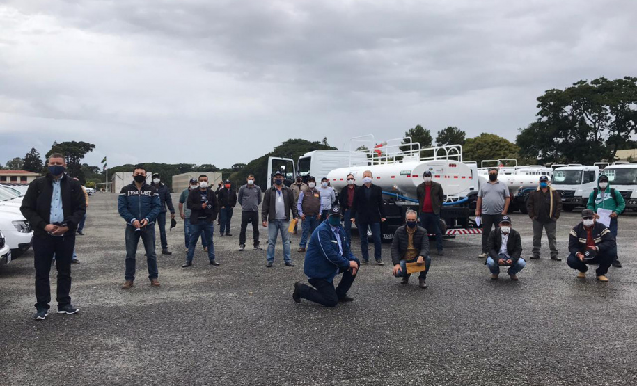 Governo do Estado entrega caminhões-pipa para 20 municípios. Foto: Divulgação/SEDEST